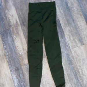 Green leggings